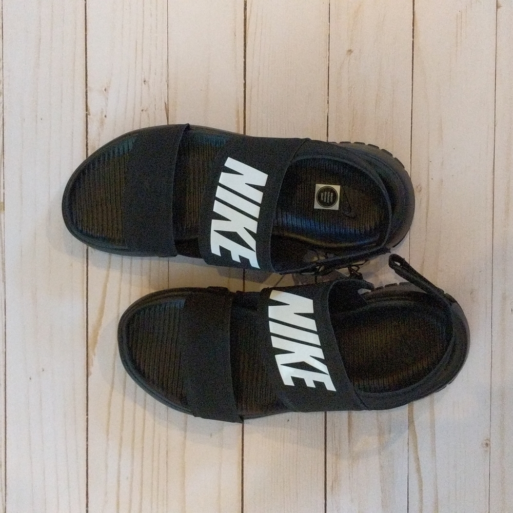 Nike tanjun sandals 7